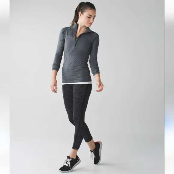 RARE Lululemon Pace Tight(Luxtreme) Lights Out Black/Ravish Reptile Silver 12 - Picture 3 of 15
